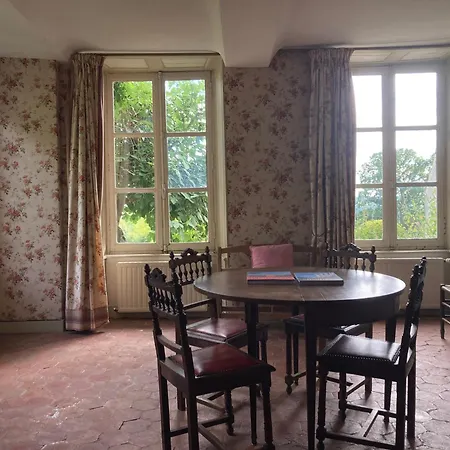 Manoir De Pincelu * La Courbe